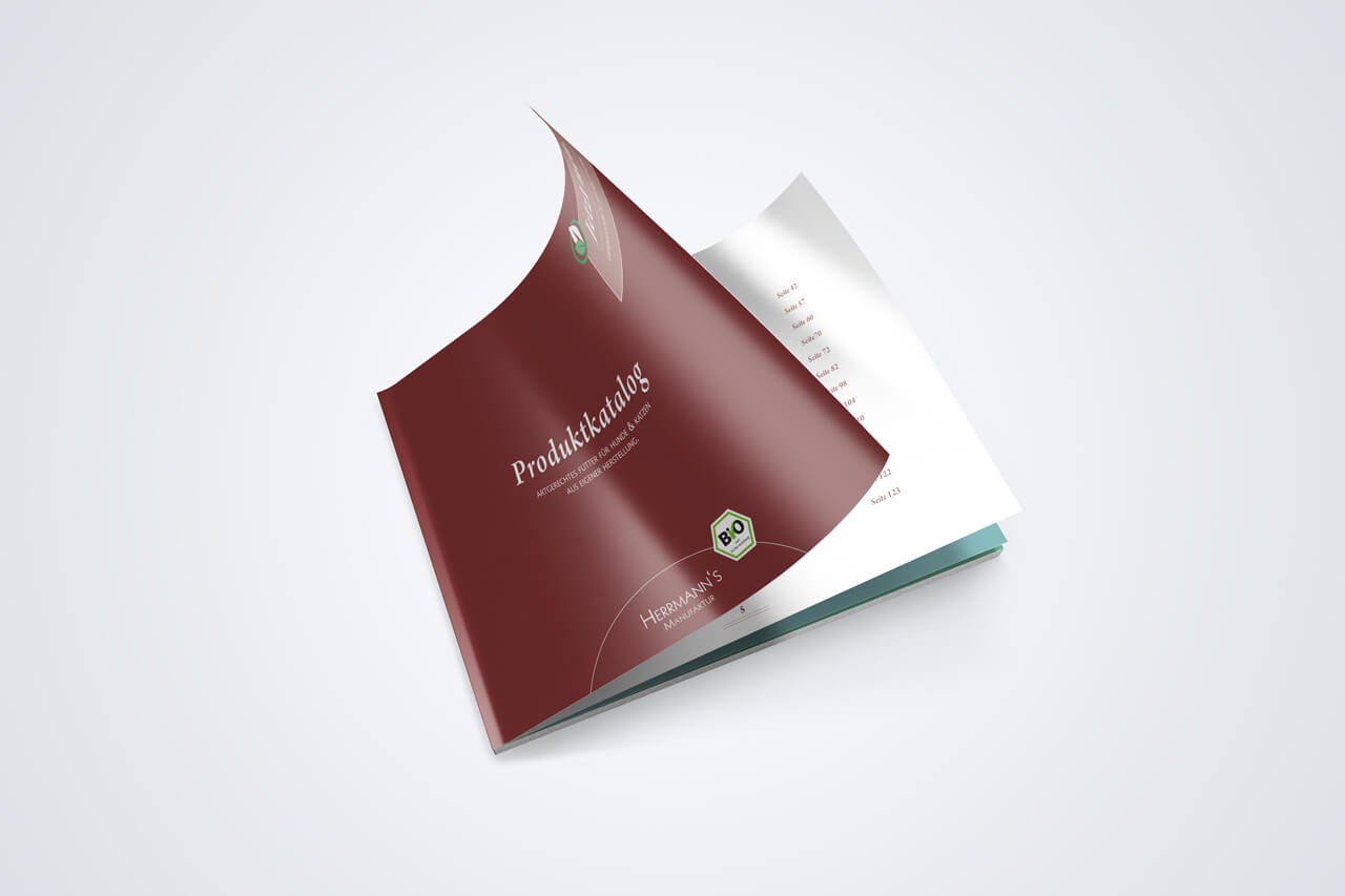 Printmedien Produktkatalog-Gestaltung für Herrmann’s Manufaktur – Cover und Innenseiten im Editorial Layout