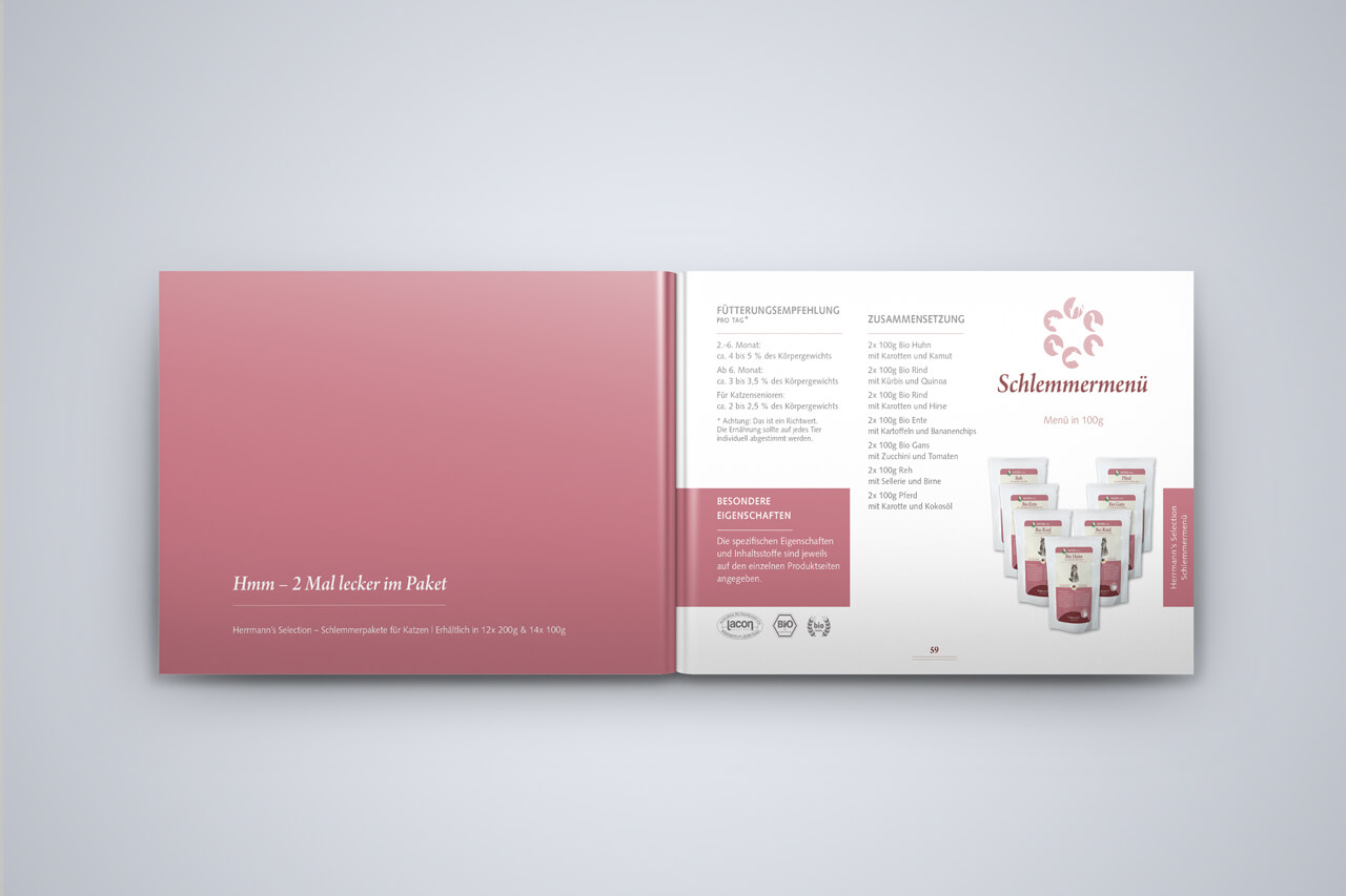 Printmedien Printdesign Produktkatalog: Herrmann’s Selection – Doppelseite mit Schlemmmenü-Verpackungen für Katzenfutter